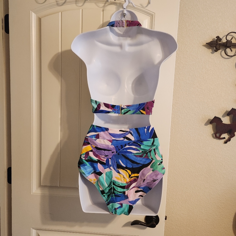 2 piece Bathsuit NWOT - Picture 2 of 5